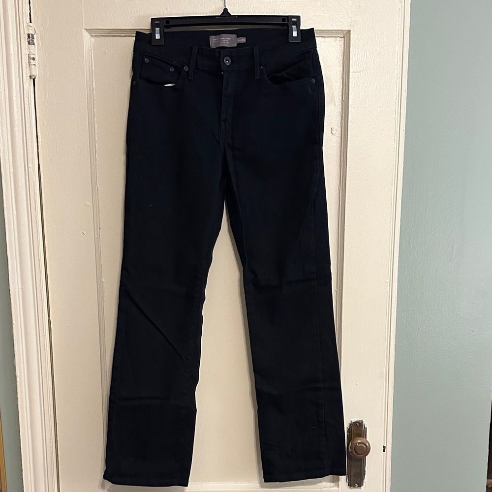 Levi Demi Curve Classic Slim Leg | Size 28